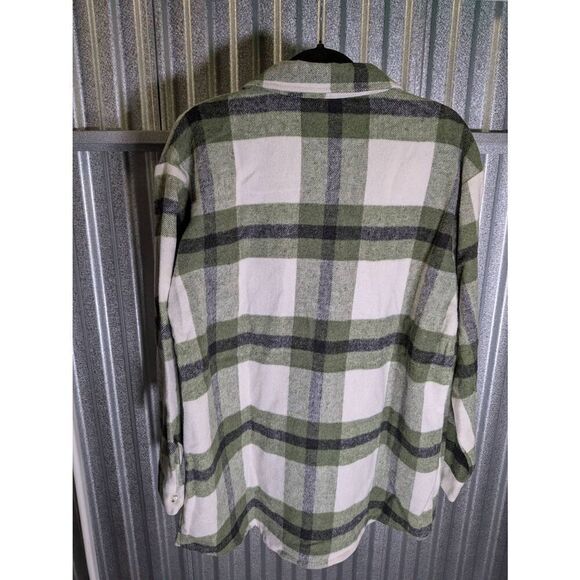 NWT Eden and Olivia Women's Flannel Olive/Ivory Plaid Button Up Shirt Women's Si - Picture 2 of 4